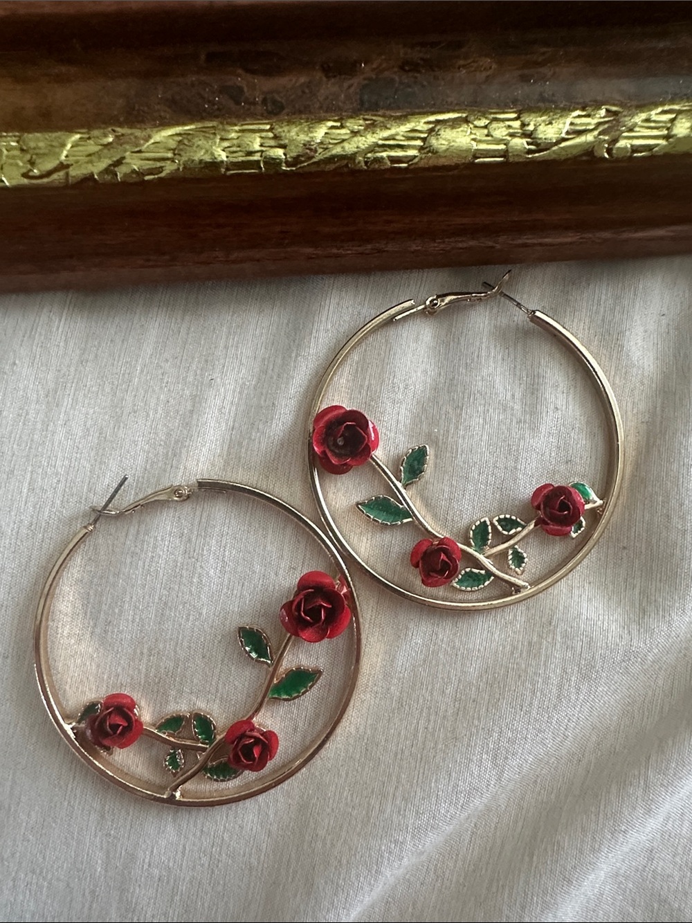 New rose hoops